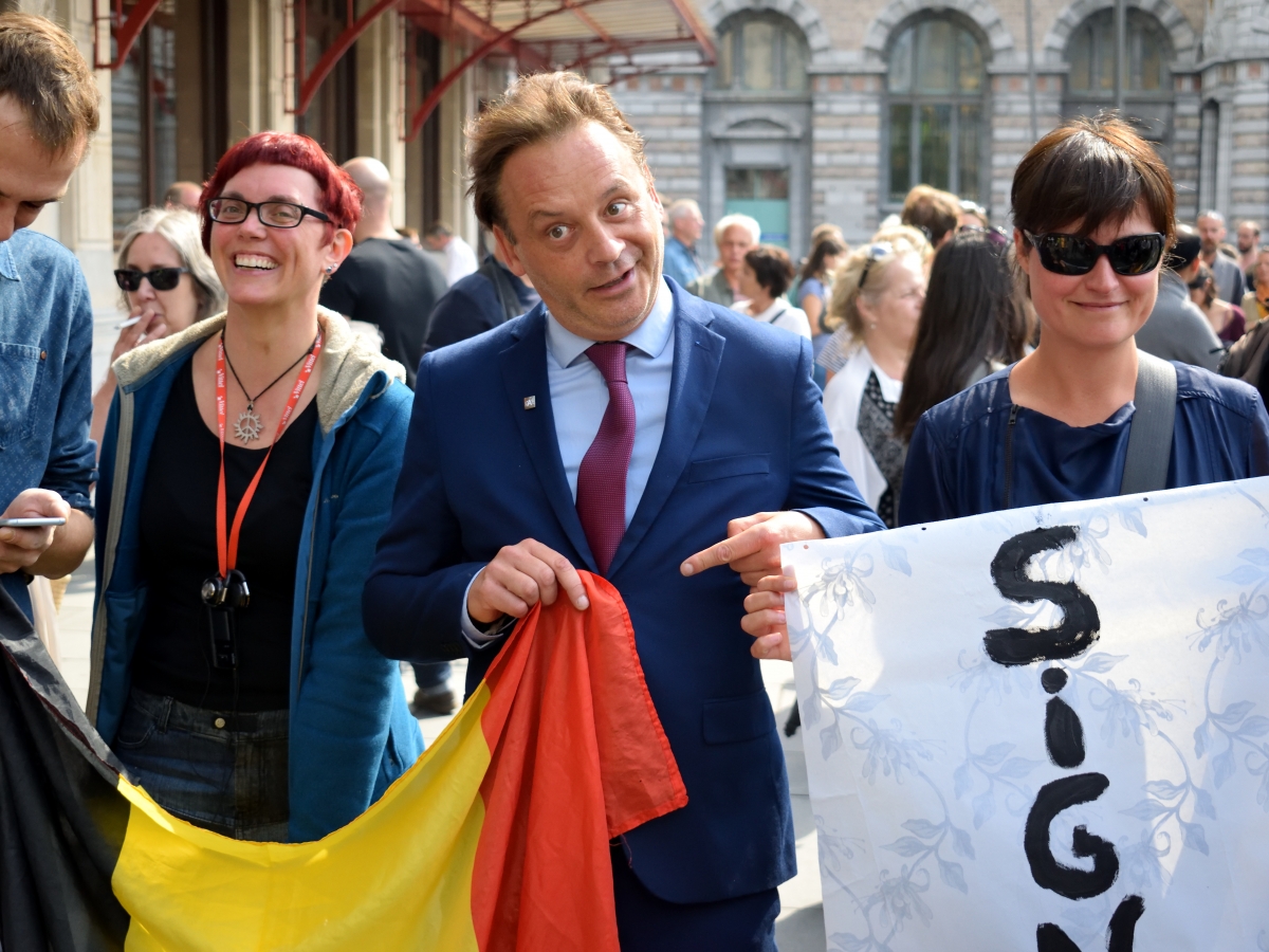 Buurtbewoners geven signaal aan Bart De Wever